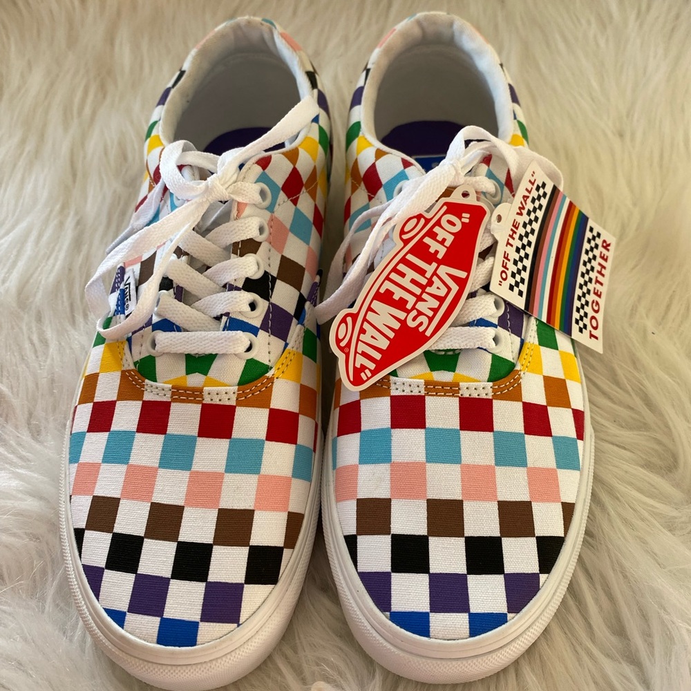 Men’s Vans Shoes - Picture 3 of 12